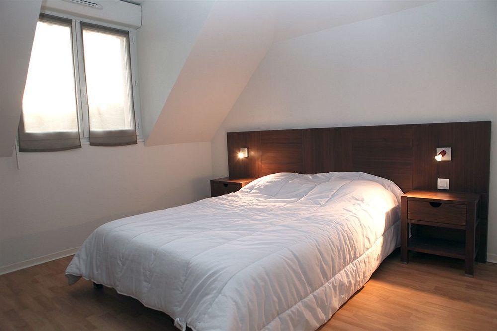 Comfort Aparthotel Lourdes L'Acacia Buitenkant foto