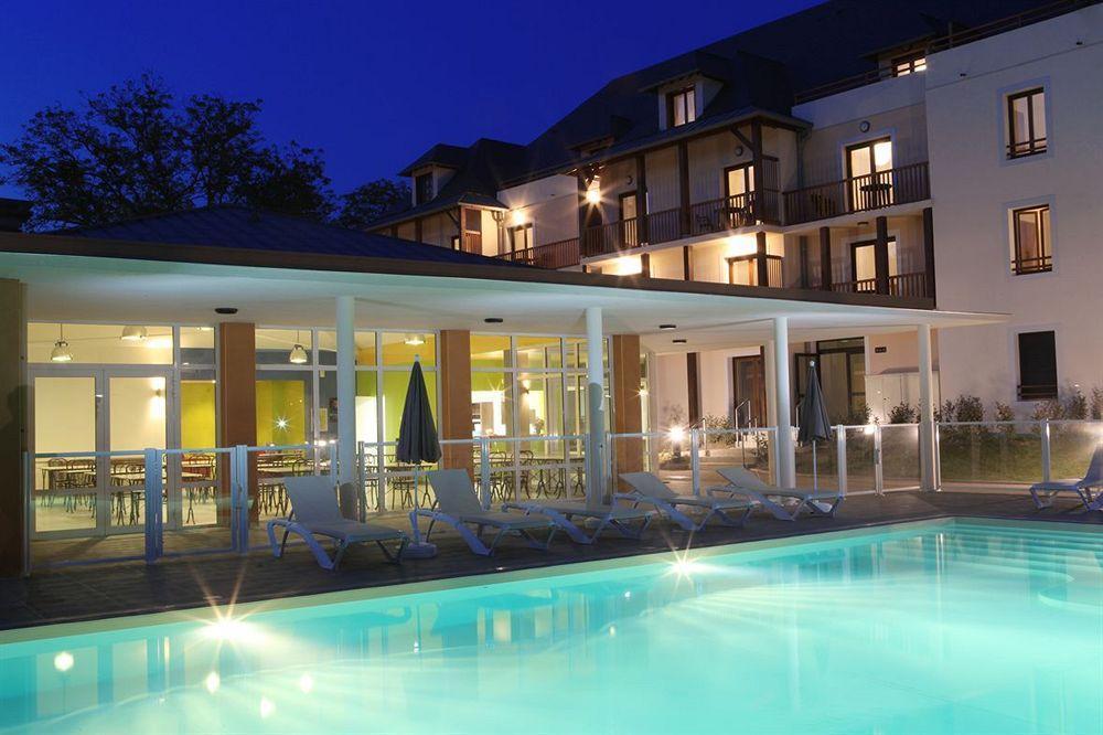 Comfort Aparthotel Lourdes L'Acacia Buitenkant foto