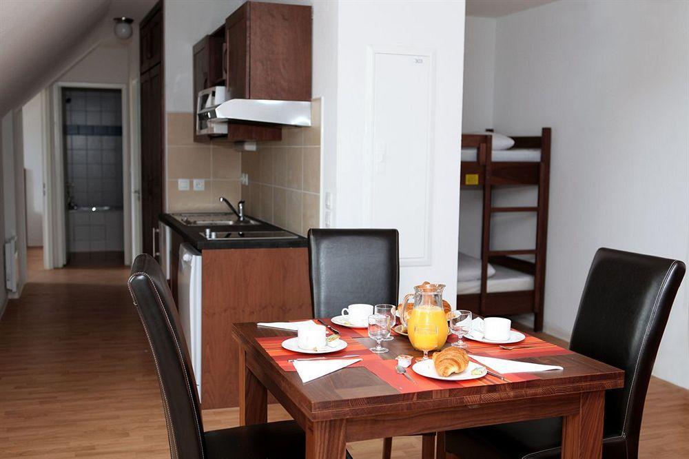 Comfort Aparthotel Lourdes L'Acacia Buitenkant foto