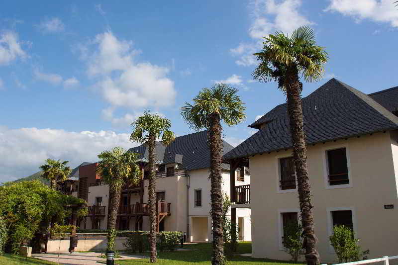 Comfort Aparthotel Lourdes L'Acacia Buitenkant foto